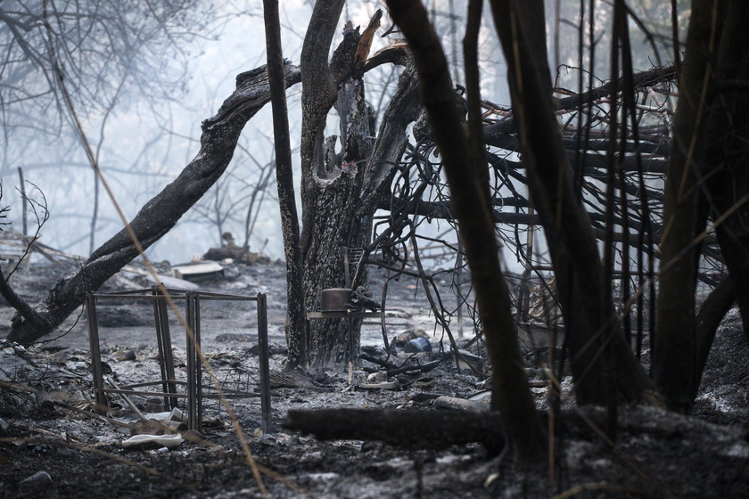 ++ Incendio Roma: i residenti, paura per fiamme ed esplosioni ++