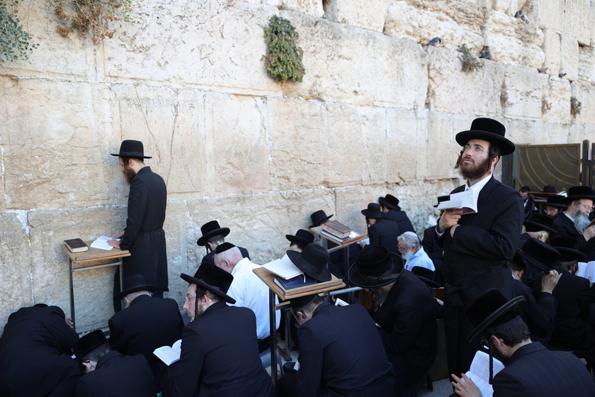 Orthodox Jews mark Tisha B'Av annual fast day amid tensions with Iran and Hezbollah 