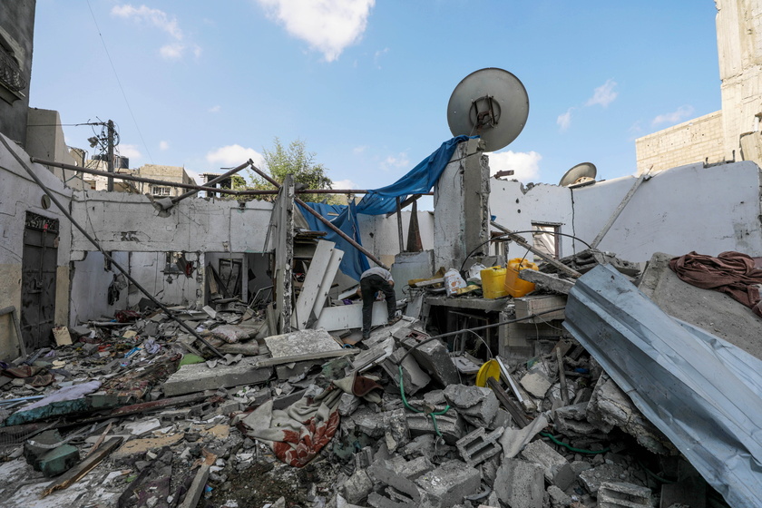 Israeli air strike in Al Maghazi refugee camp