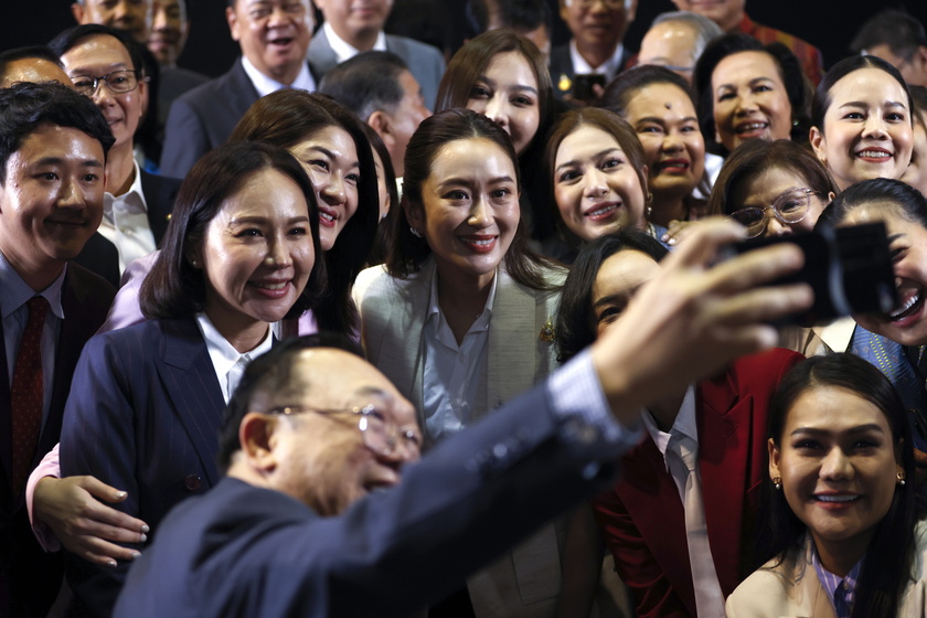 Thaksin Shinawatra's youngest daughter Paetongtarn Shinawatra elected to become Thailand's new prime minister