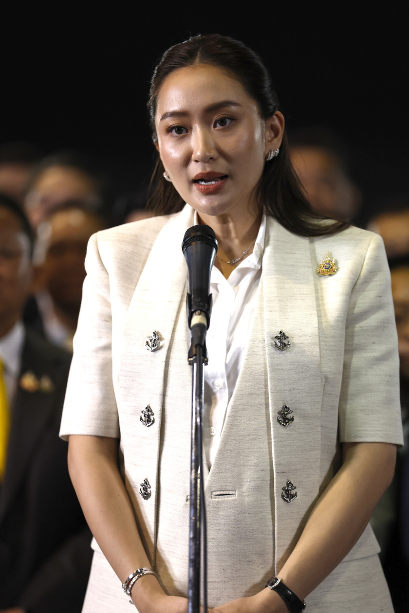 Thaksin Shinawatra's youngest daughter Paetongtarn Shinawatra elected to become Thailand's new prime minister