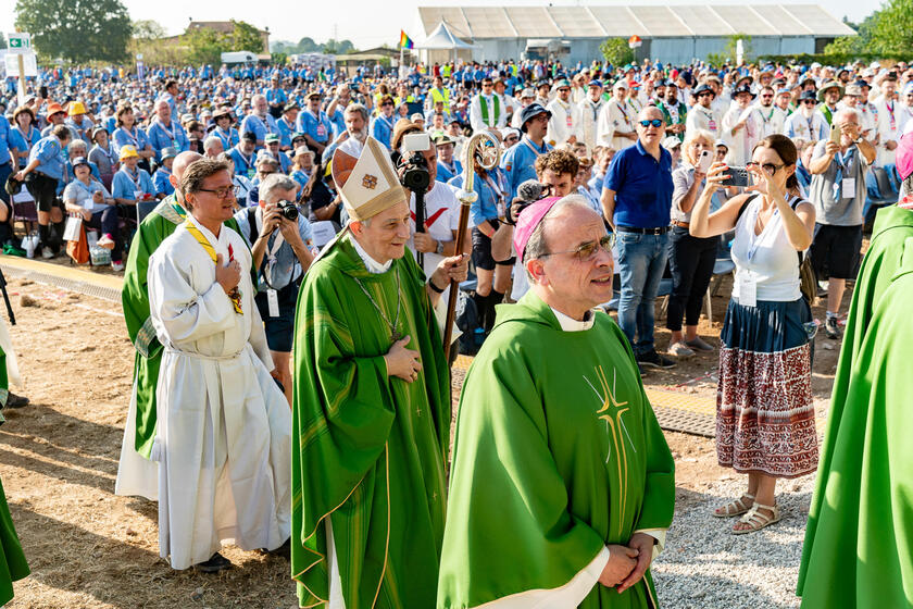 Zuppi ai capi-scout dell'Agesci, 'siate testimoni di pace'