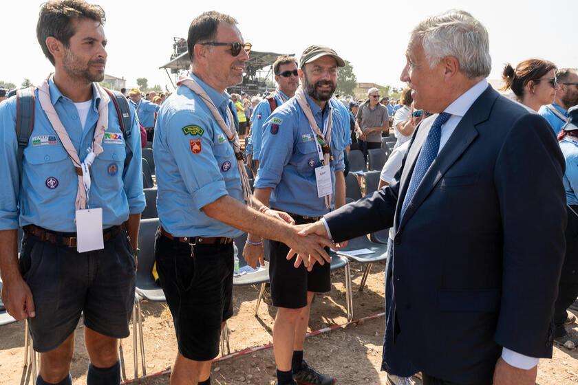 Zuppi ai capi-scout dell'Agesci, 'siate testimoni di pace'