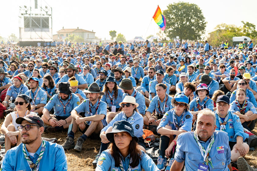 Zuppi ai capi-scout dell'Agesci, 'siate testimoni di pace'