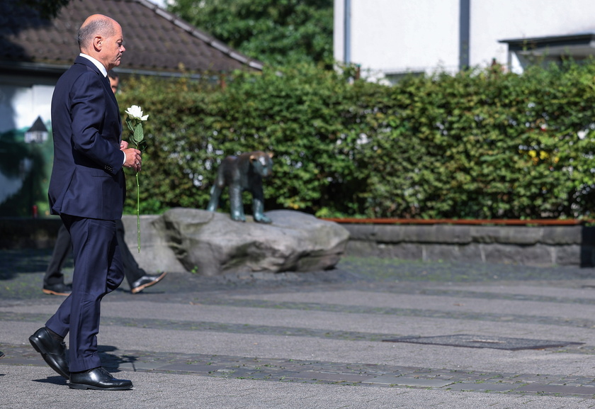 German Chancellor Scholz visits Solingen after a knife attack