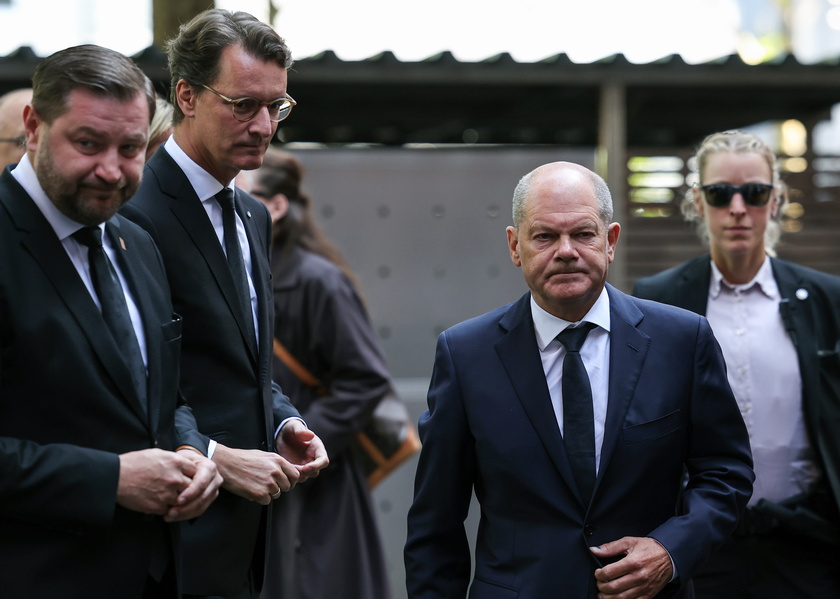 German Chancellor Scholz visits Solingen after a knife attack