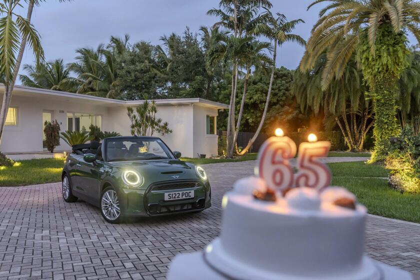 Mini compie 65 anni