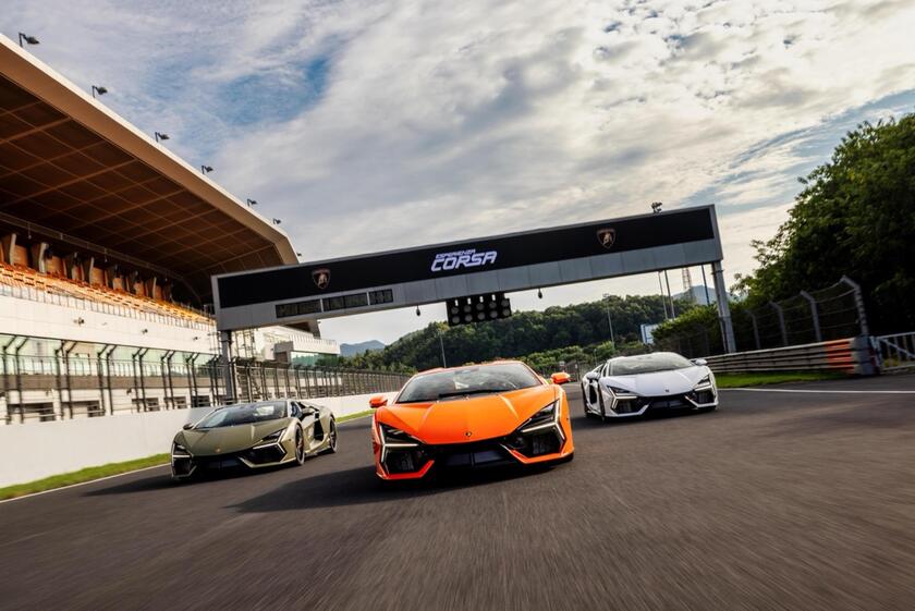 Lamborghini Esperienza Corsa è partita dalla Cina