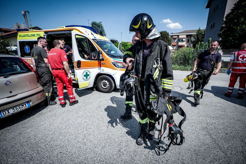 ++ Esplosione in alloggio con lavori, crolla parte ponteggio ++