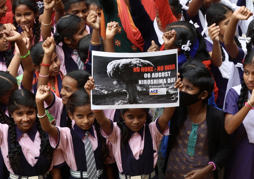 Children mark Hiroshima Day in Bangalore