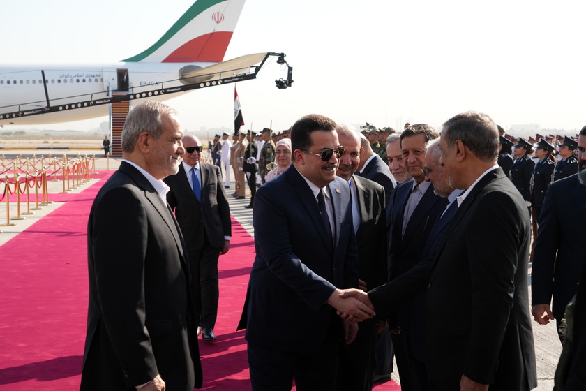 Iranian President Masoud Pezeshkian visits Iraq