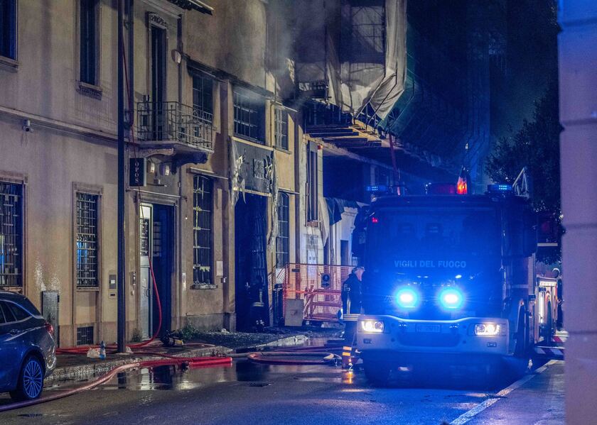 Incendio in negozio a Milano, morti tre giovani cinesi