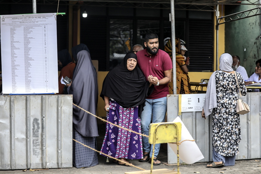 Sri Lanka holds presidential election