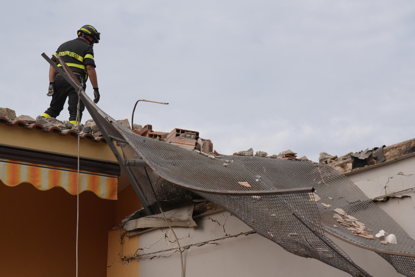 Two children die after building collapses in Saviano, near Naples