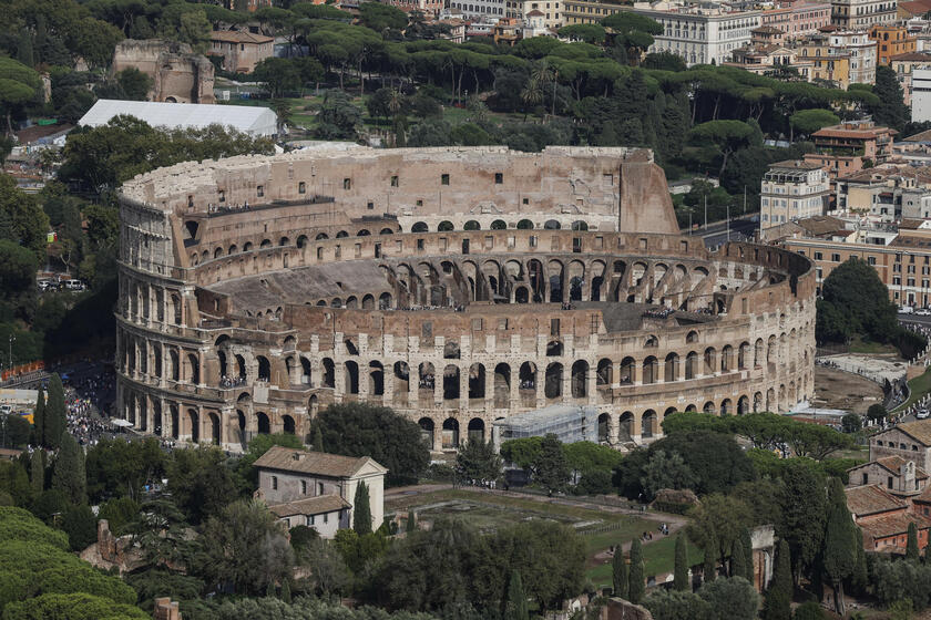 Il servizio aereo dei Carabinieri compie 60 anni