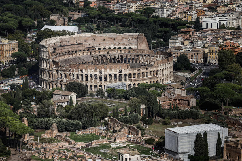 Il servizio aereo dei Carabinieri compie 60 anni