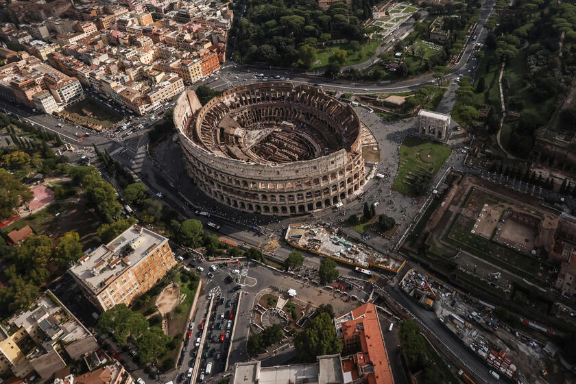 Il servizio aereo dei Carabinieri compie 60 anni