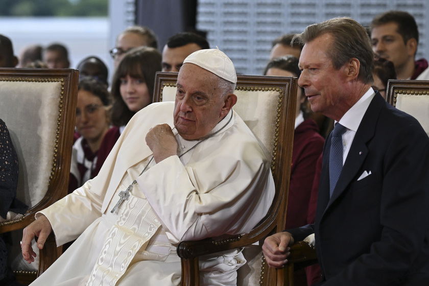 Il Papa è arrivato in Lussemburgo