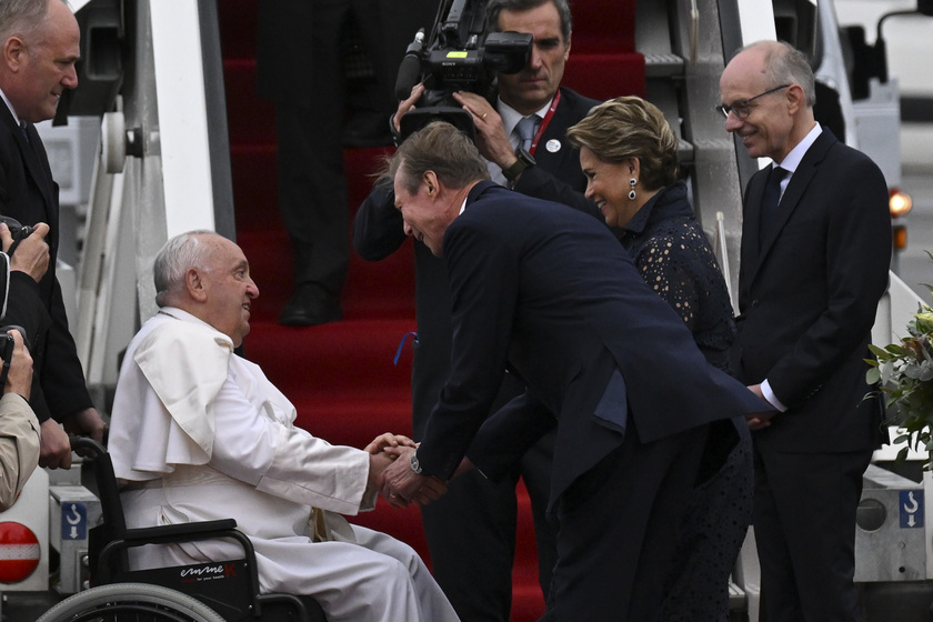 Il Papa è arrivato in Lussemburgo