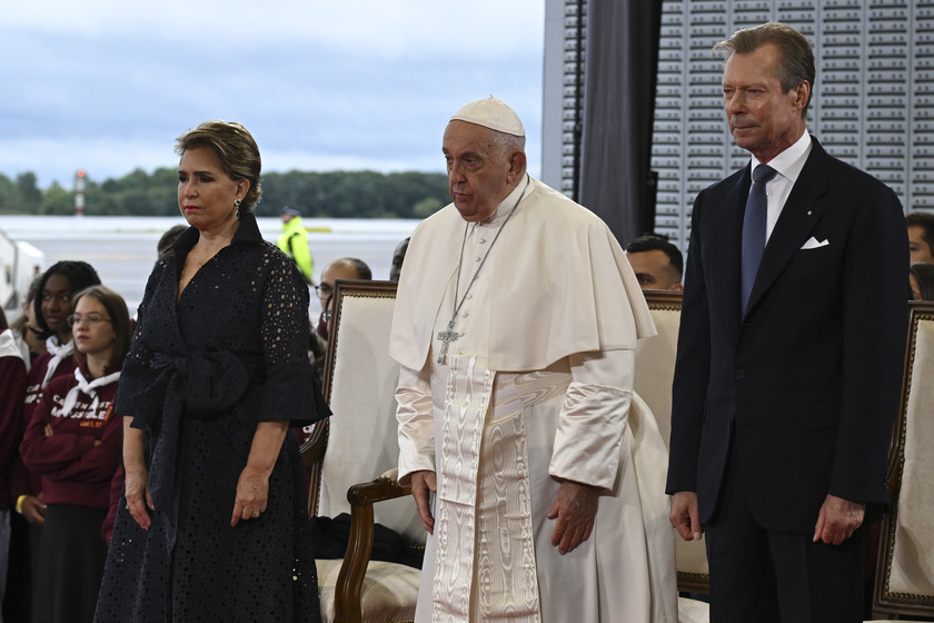 Il Papa è arrivato in Lussemburgo