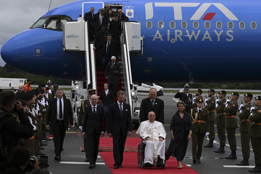 Il Papa è arrivato in Lussemburgo