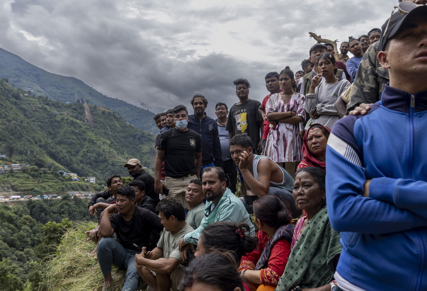 More than 100 dead in landslides and floods in Nepal 