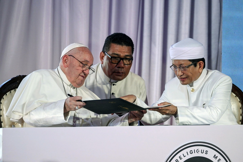 Pope Francis visits Jakarta, Indonesia