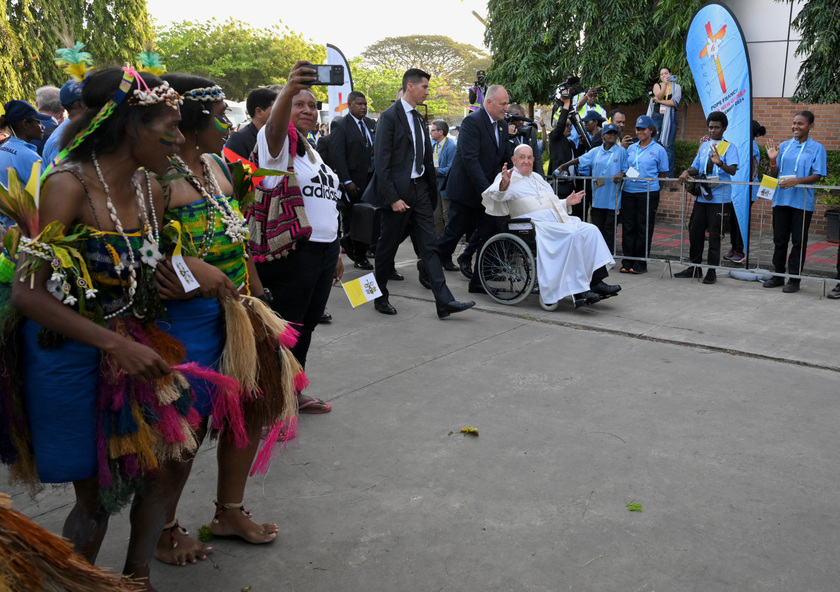 Pope Francis visits Papua New Guinea