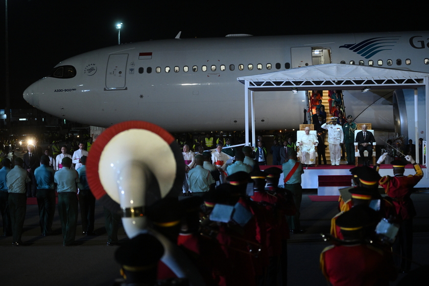 Papa Francesco arrivato in Papua Nuova Guinea