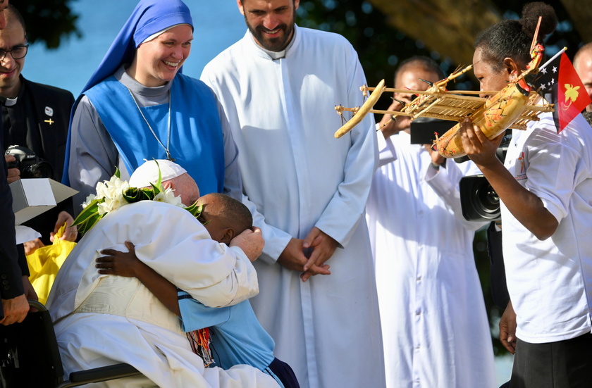 Pope Francis visits Papua New Guinea