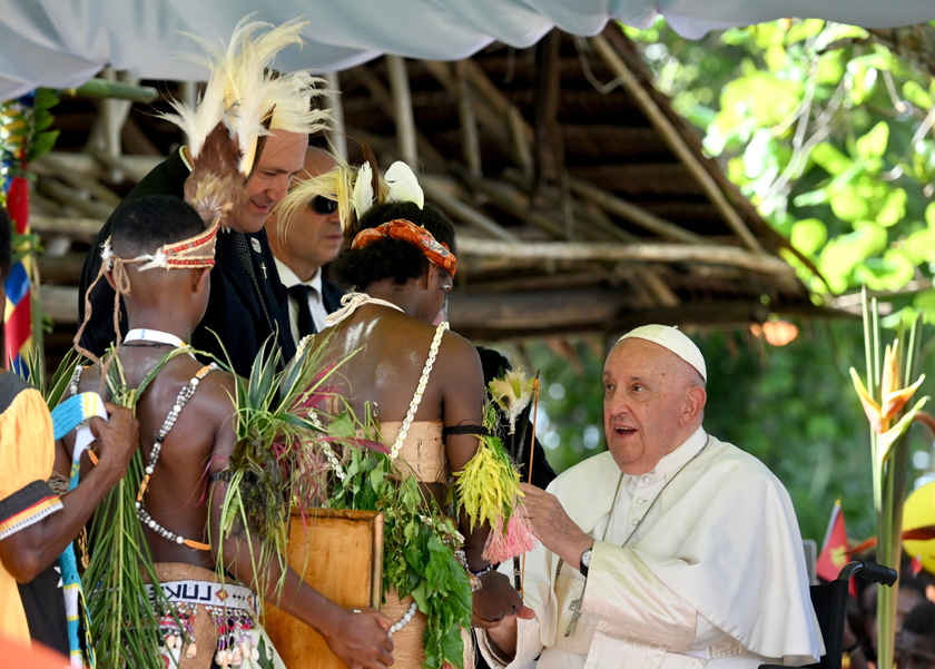 Pope Francis visits Papua New Guinea