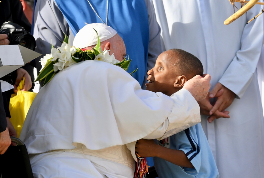 Pope Francis visits Papua New Guinea