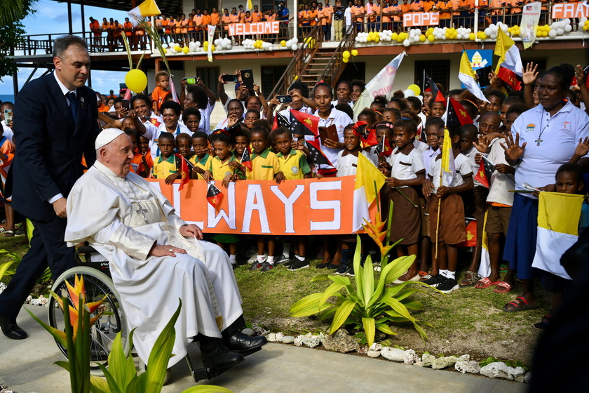 Pope Francis visits Papua New Guinea