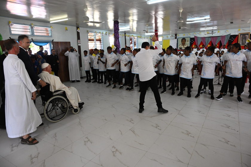 Pope Francis visits Papua New Guinea