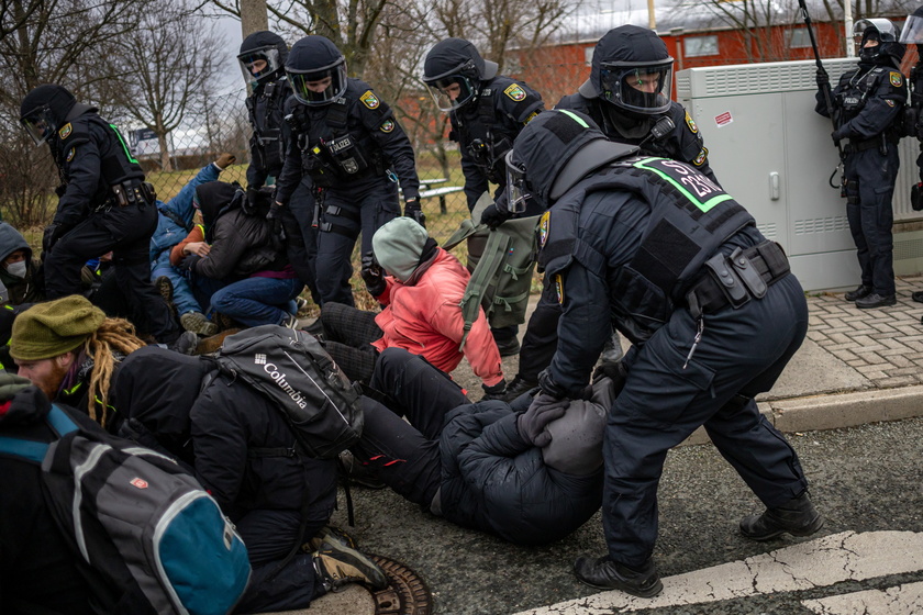 Protest ahead of AFD party conference in Riesa