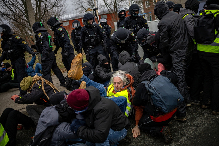 Protest ahead of AFD party conference in Riesa