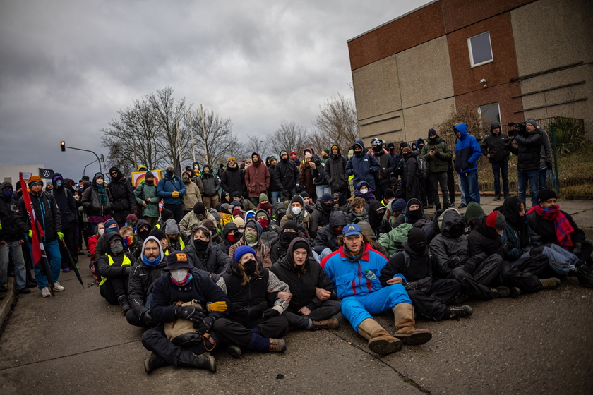 Protest ahead of AFD party conference in Riesa