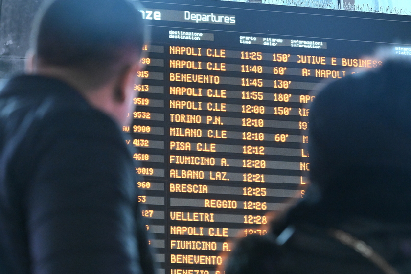 Guasto nodo Milano, ritardi treni fino a 140 minuti a Roma