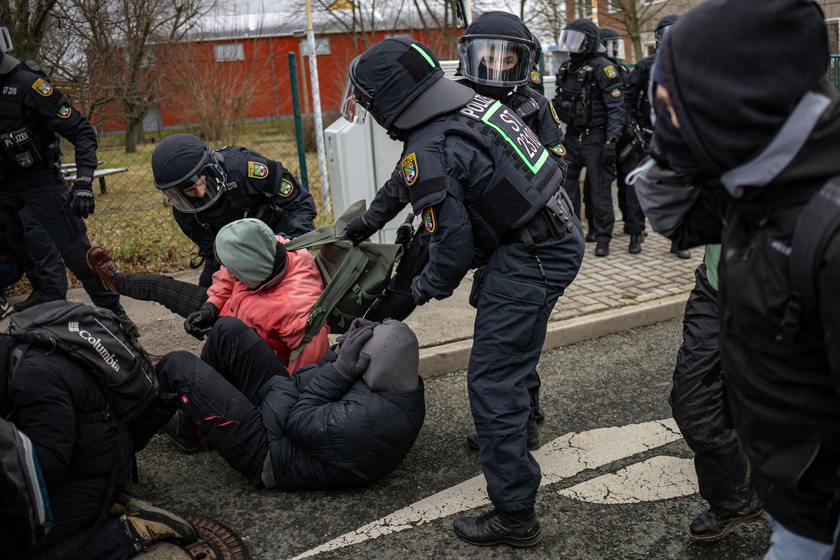 Protest ahead of AFD party conference in Riesa