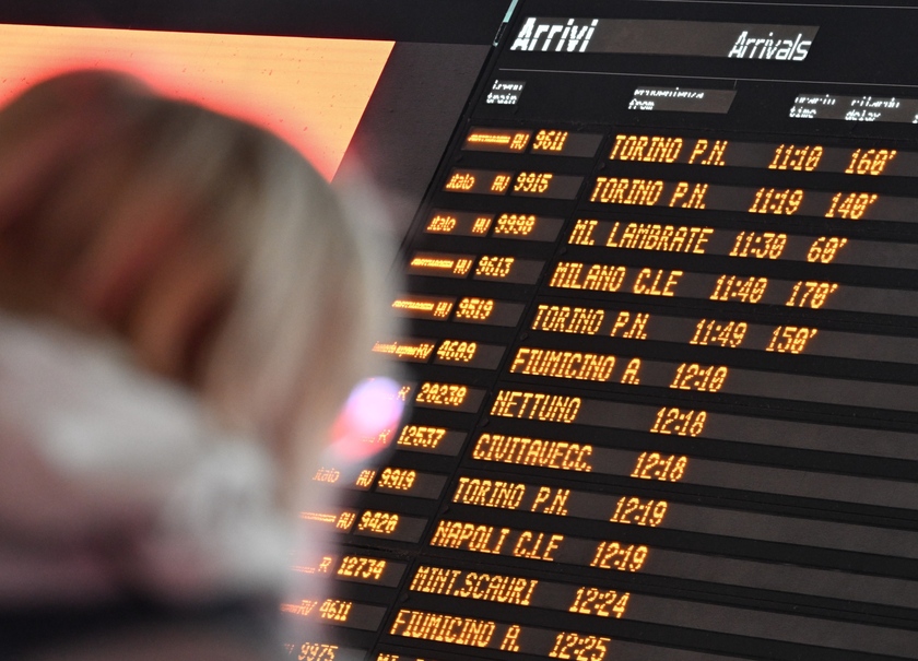 Guasto nodo Milano, ritardi treni fino a 140 minuti a Roma