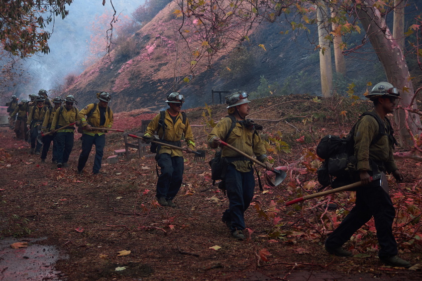 Wildfires continue to rage through Los Angeles area