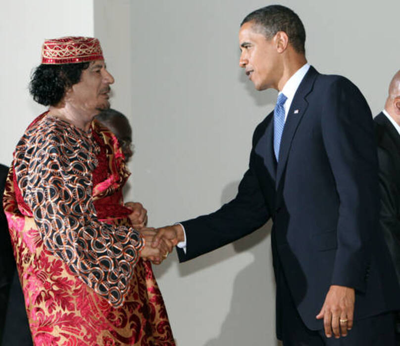 Il presidente degli Stati Uniti, Barack Obama e Muammar al-Gheddafi il 9 luglio 2009 © Ansa