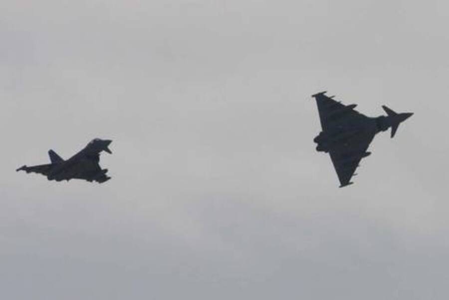 Gli Eurofighter italiani provenienti da Grosseto, in arrivo sulla pista dell'aeroporto di Birgi, Trapani © Ansa