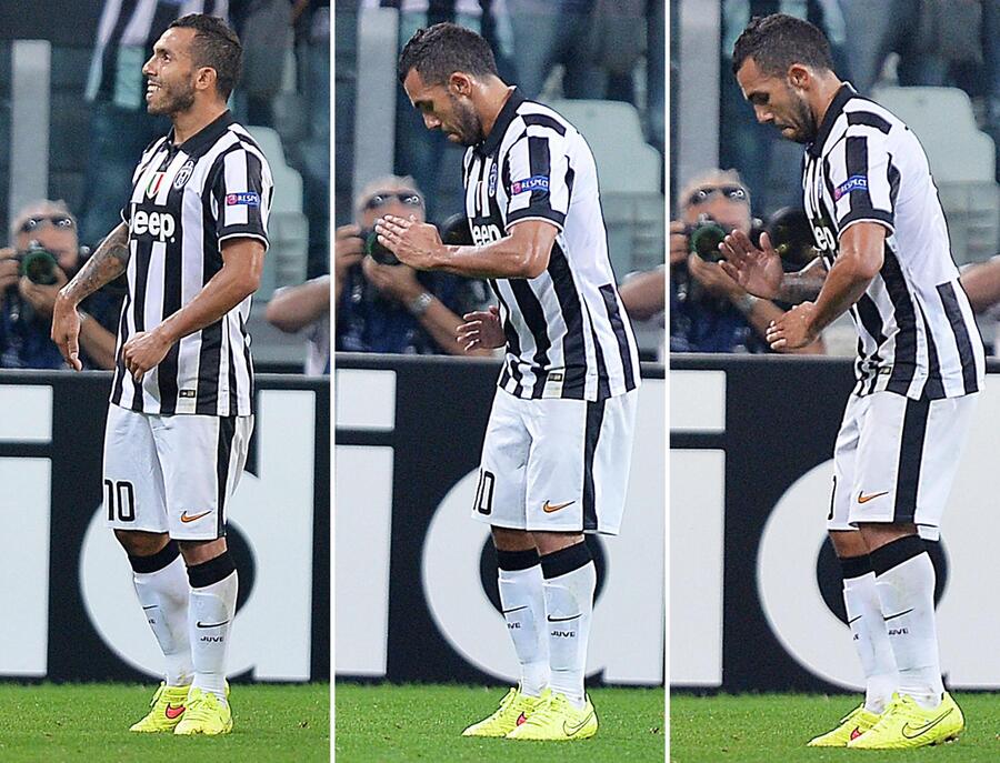 Tevez segna e improvvisa un balletto in campo © 