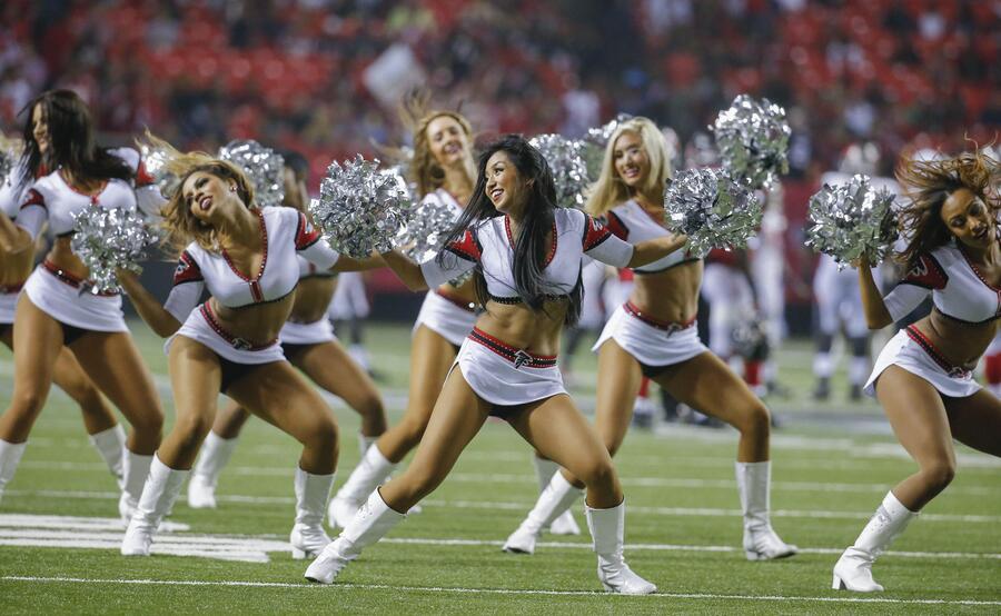 Le Cheerleaders Degli Atlanta Falcons Durante Un Timeout - Sport - Ansa.it