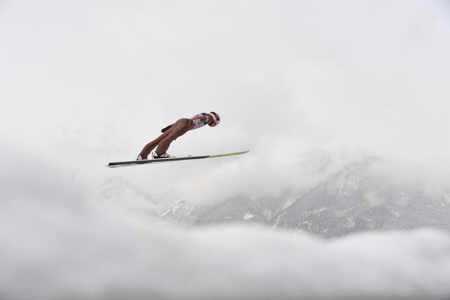 Scitorneo 4 Trampolini,il salto di Kamil Stoch a Innsbruck Sport