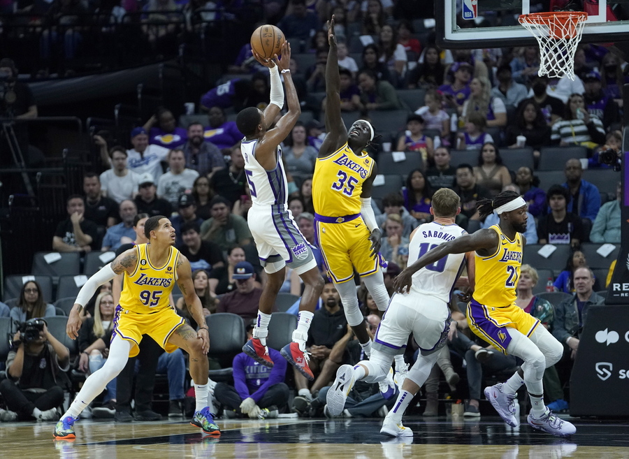 Los Angeles Lakers e Sacramento Kings in match precampionato Sport