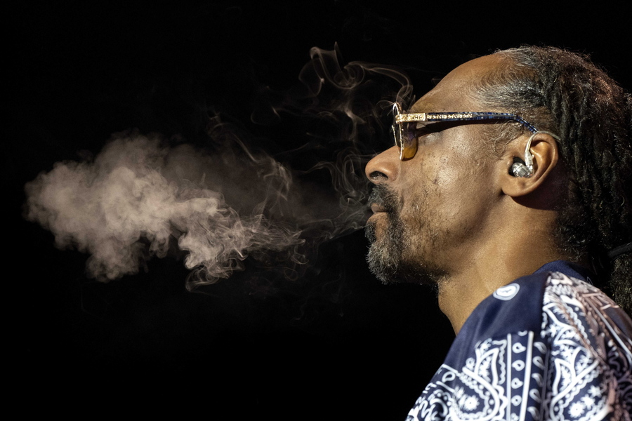 Snoop Dogg durante uno spettacolo ad Amsterdam People Ansa.it