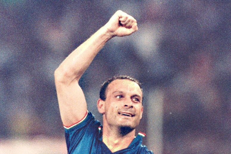 Toto' Schillaci esulta dopo un gol ai Mondiali di Italia '90.