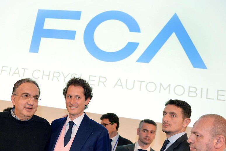 Sergio Marchionne e John Elkann al termine dell 'assemblea degli azionisti Fiat - RIPRODUZIONE RISERVATA